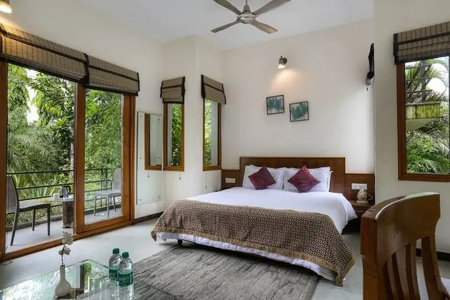 Lagoon Suite with Heated Pool