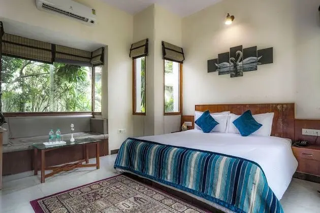Lagoon Suite with Heated Pool
