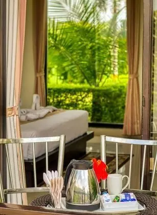 Luxury Oda