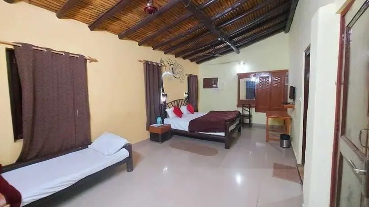 Junior Kır Evi