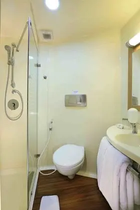 Deluxe Business Room (Double Bed)