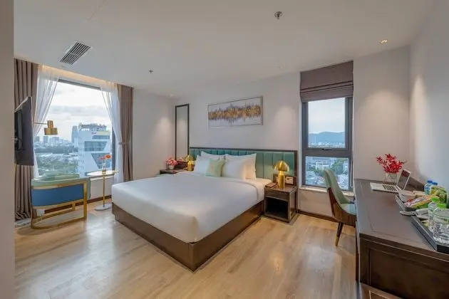 Deluxe Tek Büyük Yataklı Oda, 1 En Büyük (King) Boy Yatak, Sigara İçilmez, Şehir Manzaralı