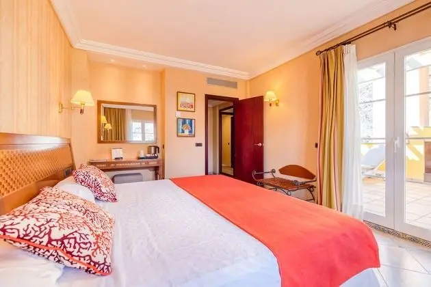 Honeymoon (2 Adults)