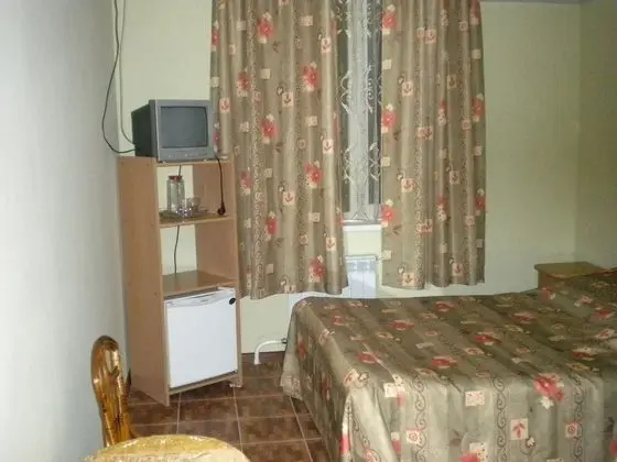 Standard Tek Büyük Yataklı Oda