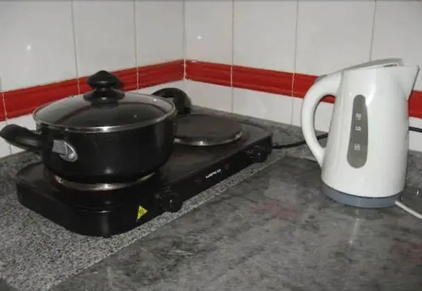 Üç Kişilik Oda