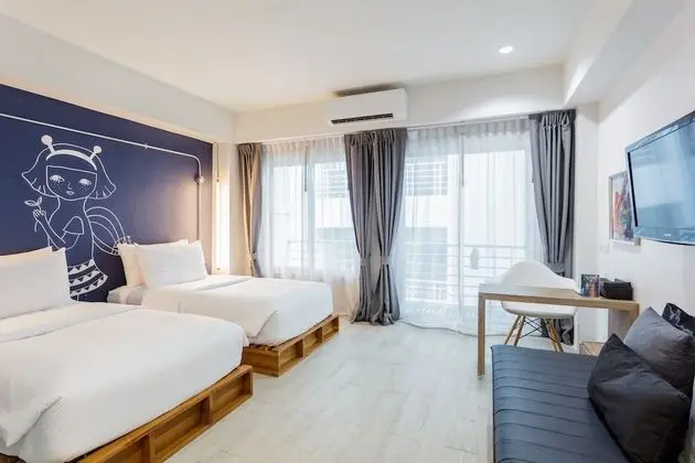 Deluxe Twin Bed Room