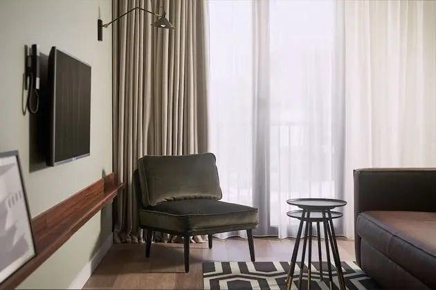 King Studio Apartment