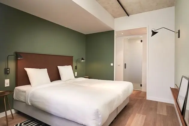 King Studio Apartment