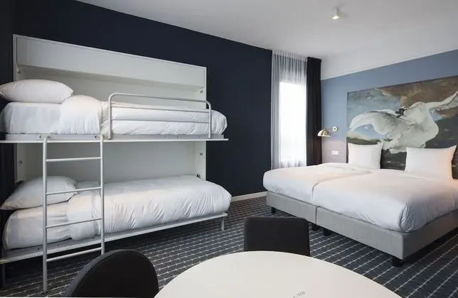 Urban Quad Room