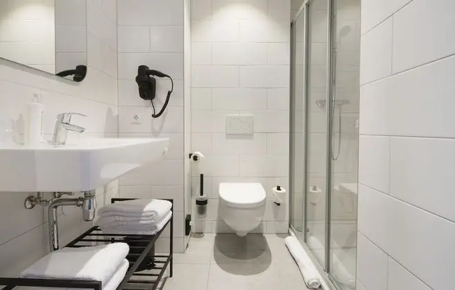 Urban Quad Room