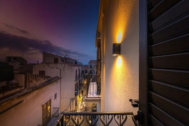 Classic Tek Büyük Yataklı Oda