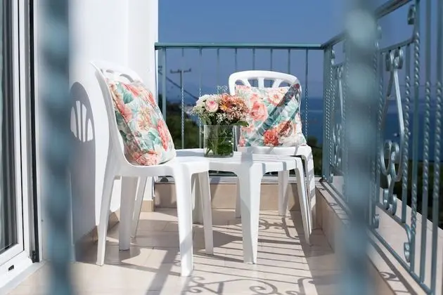 Deluxe Üç Kişilik Oda, Deniz Manzaralı