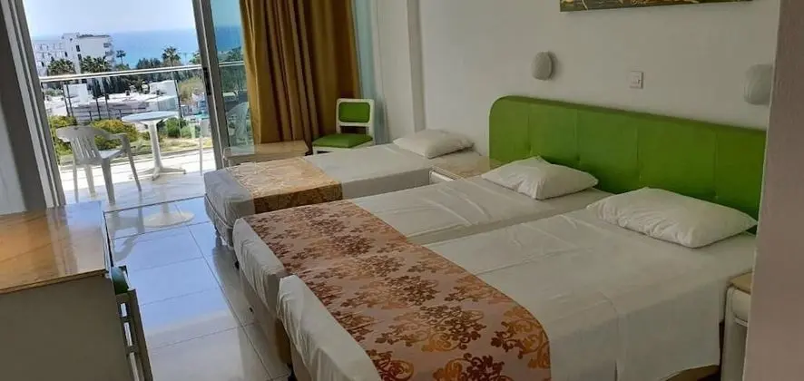 Superior Tek Büyük veya İki Ayrı Yataklı Oda, Deniz Manzaralı