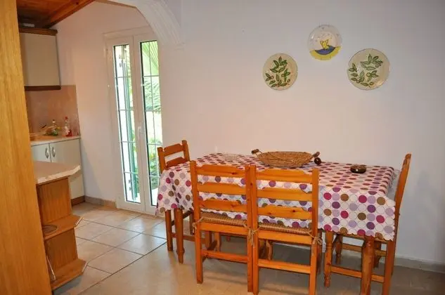 Ev, 3 Yatak Odası, Sigara İçilebilir, Veranda