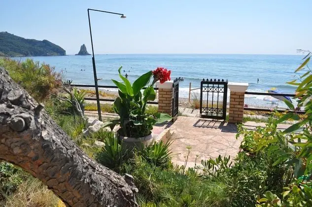 Ev, 3 Yatak Odası, Sigara İçilebilir, Veranda
