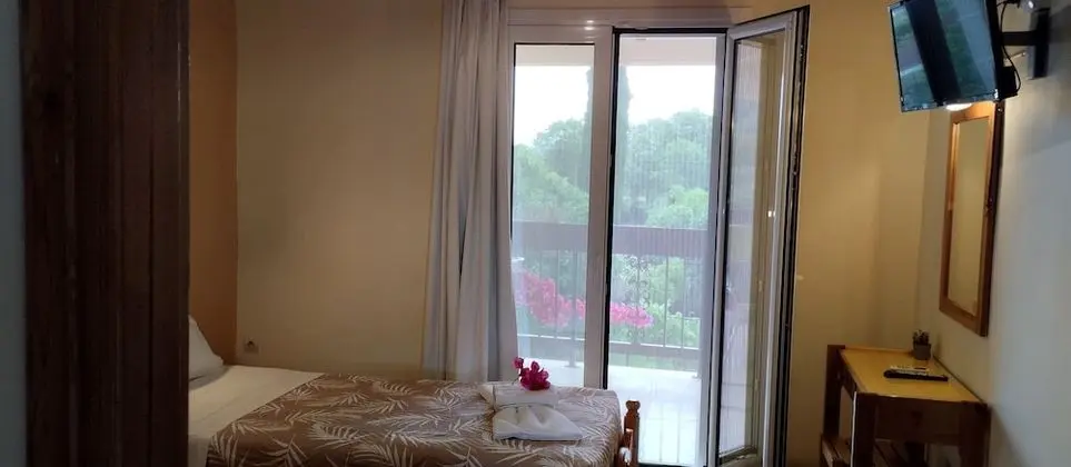 Apart Daire, 2 Yatak Odası, Bahçe Manzaralı