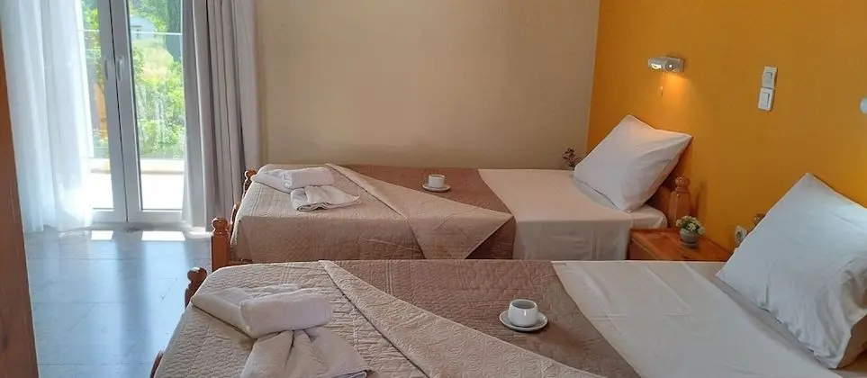 Stüdyo, Bahçe Manzaralı