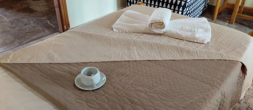 Stüdyo, Bahçe Manzaralı