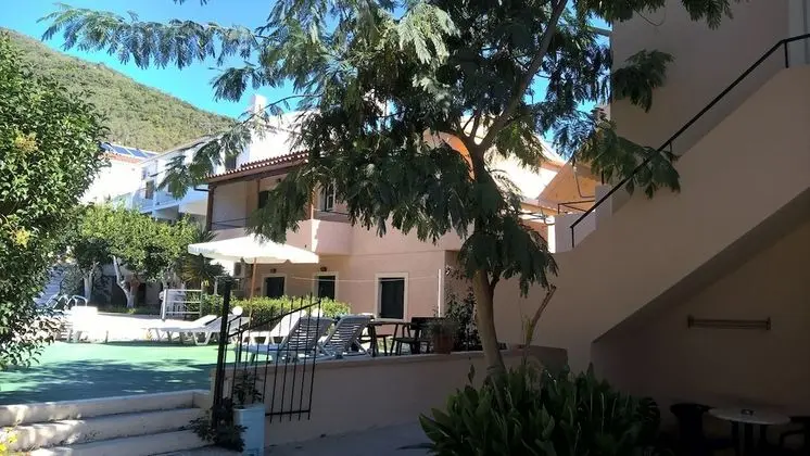Standard Üç Kişilik Oda