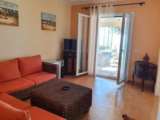 Ev, 3 Yatak Odası, Sigara İçilebilir, Balkon
