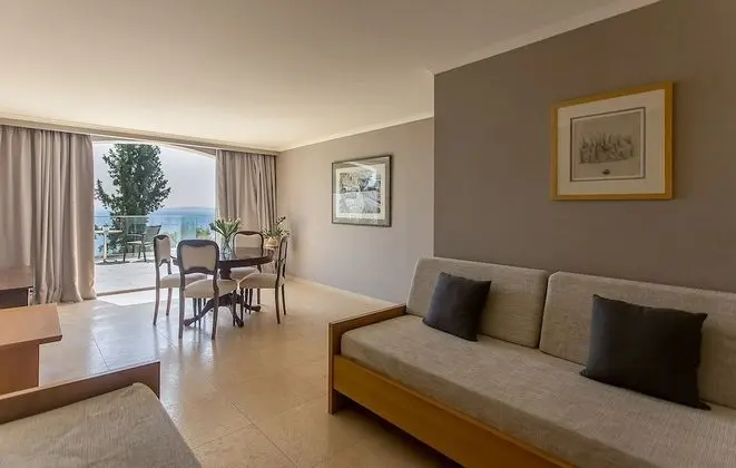 Family Bungalov, 2 Yatak Odası, Kişiye Özel Havuzlu, Deniz Manzaralı