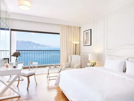 Panoramic Guestroom Sea View