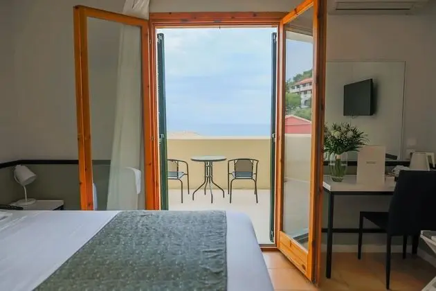Deluxe Tek Büyük Yataklı Oda, Deniz Manzaralı