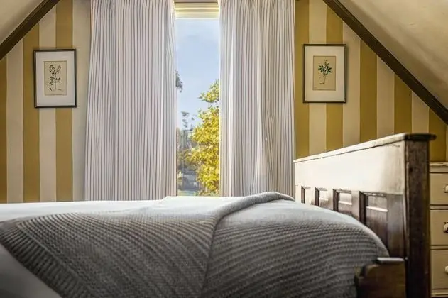 Deluxe Kır Evi, Şömine, Avlu