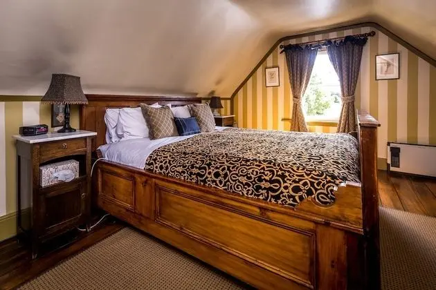 Deluxe Kır Evi, Şömine, Avlu