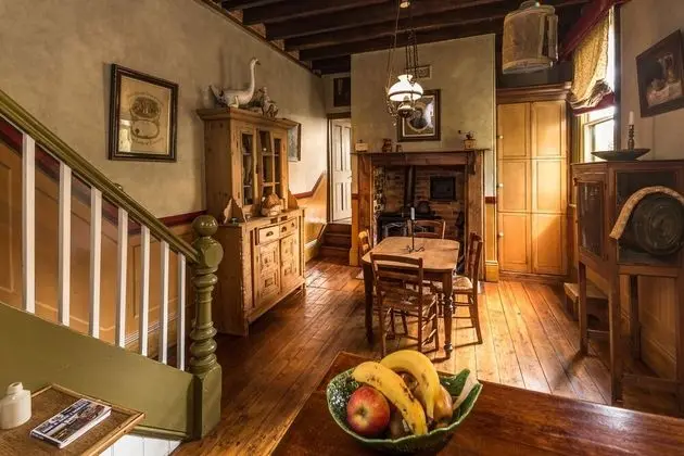 Deluxe Kır Evi, Şömine, Avlu