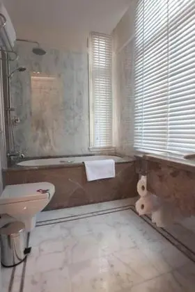 Superior Oda, 1 Büyük (Queen) Boy Yatak, Özel Banyo, Şehir Manzaralı
