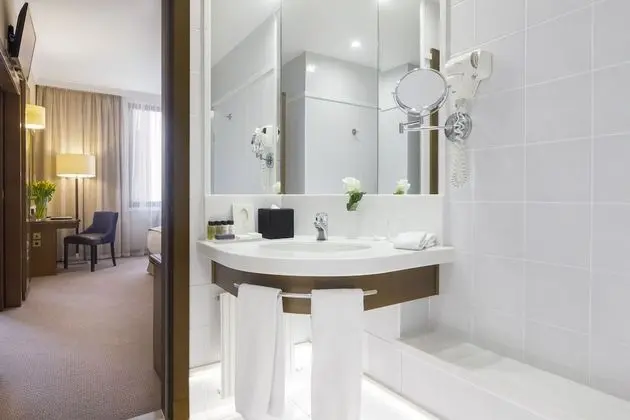 Deluxe Süit, Avlu Manzaralı