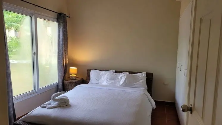 Villa, 2 Yatak Odası, Havuz Manzaralı