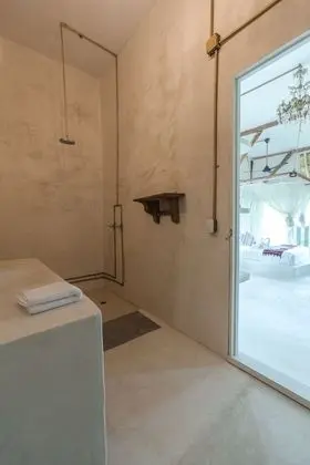 Superior Room King Size Bed With Terrace, Jungle View and Rooftop