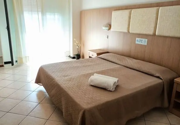 Tek Büyük veya İki Ayrı Yataklı Oda