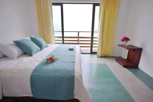 Tek Büyük veya İki Ayrı Yataklı Oda, Balkon, Deniz Manzaralı