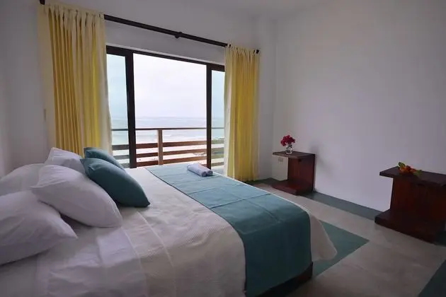Tek Büyük veya İki Ayrı Yataklı Oda, Balkon, Deniz Manzaralı