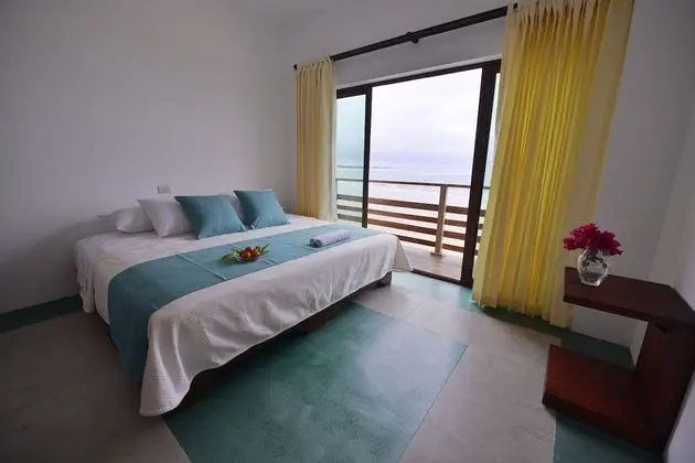 Tek Büyük veya İki Ayrı Yataklı Oda, Balkon, Deniz Manzaralı