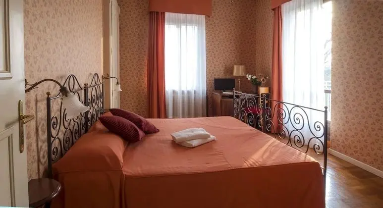 Comfort Tek Büyük Yataklı Oda, Teras, Tepe Manzaralı