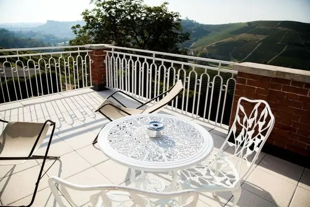 Comfort Tek Büyük Yataklı Oda, Teras, Tepe Manzaralı