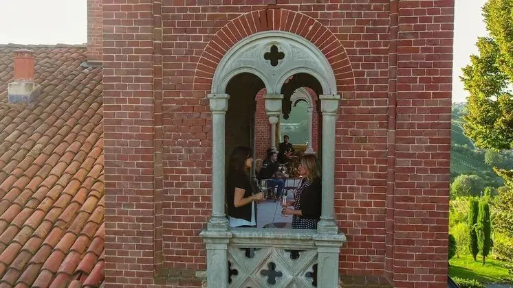 Junior Süit, Üzüm Asması Manzaralı