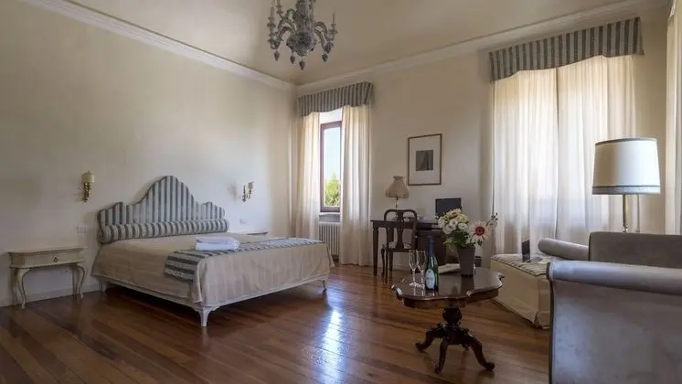 Junior Süit, Üzüm Asması Manzaralı