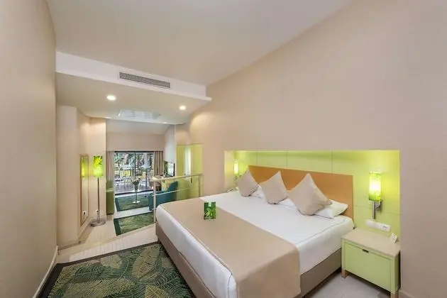 Junior Villa, Havuz Kullanımı, Havuz Kenarı