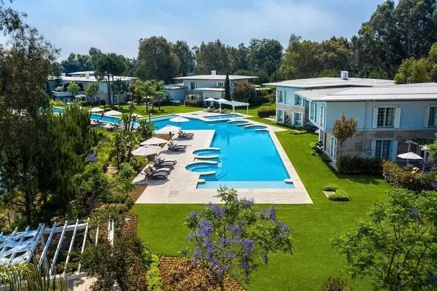 Azure Villa, 2 Bedrooms, Sea water pool