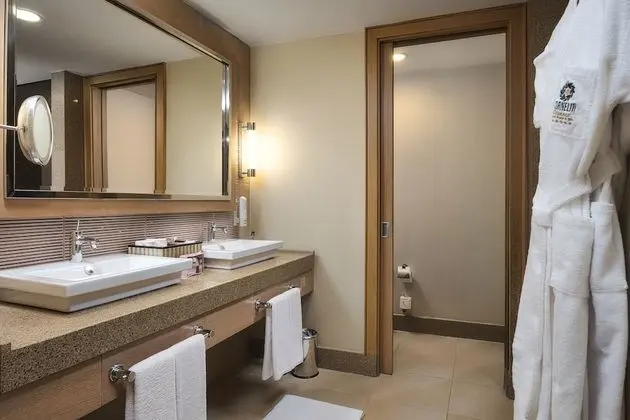 Diamond Suite