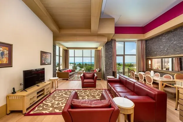 https://images.etstur.com/imgproxy/resize/2560x1440/files/images/hotelImages/etsrooms/304/Cornelia_Diamond_Golf_Resort___Spa_20260504175114_1.jpg