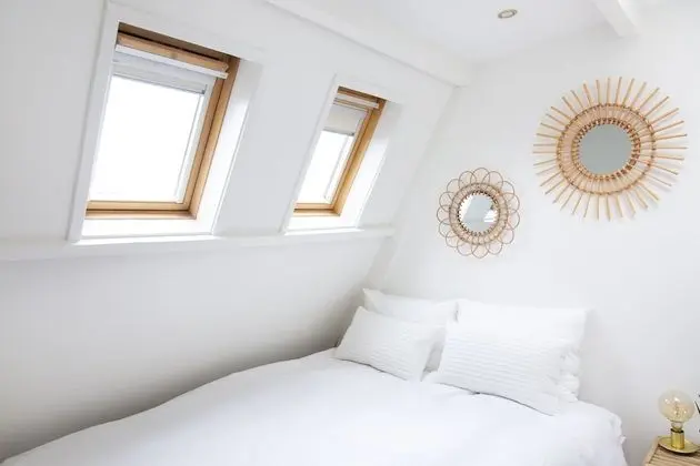 Luxury Oda
