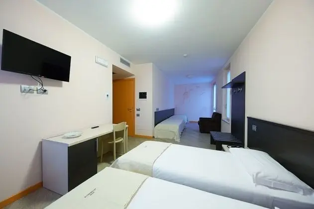 Family Dört Kişilik Oda