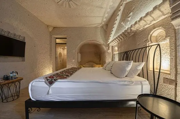Deluxe Cave, , Jakuzili