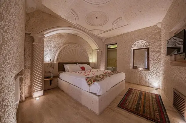 Deluxe Cave, , Jakuzili